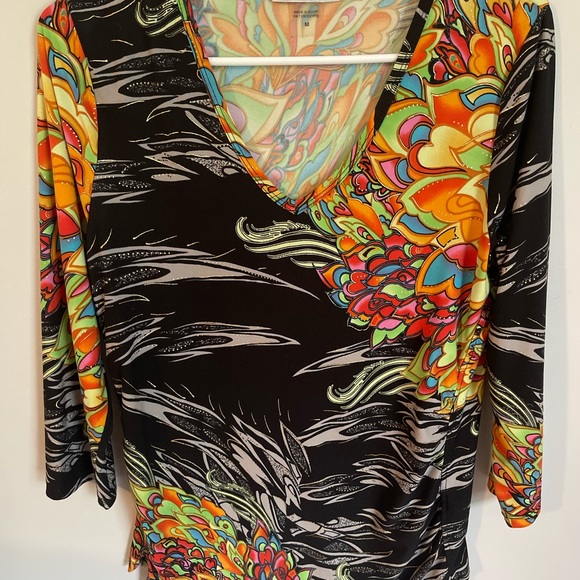 Peter Nygard Tops - PETER NYGARD BLOUSE SIZE MEDIUM. BOLD AND VIBRANT